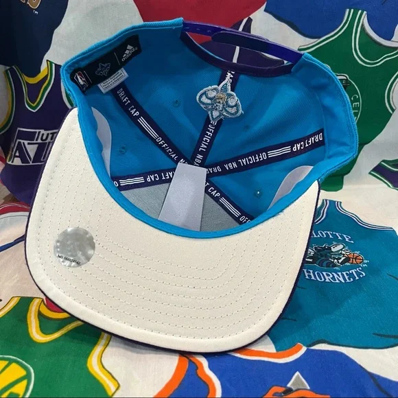 adidas NBA New Orleans Hornets Charlotte Official Team Headwear Snap Back Hat - Picture 4 of 6